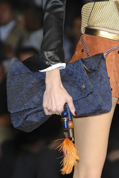 Look 37